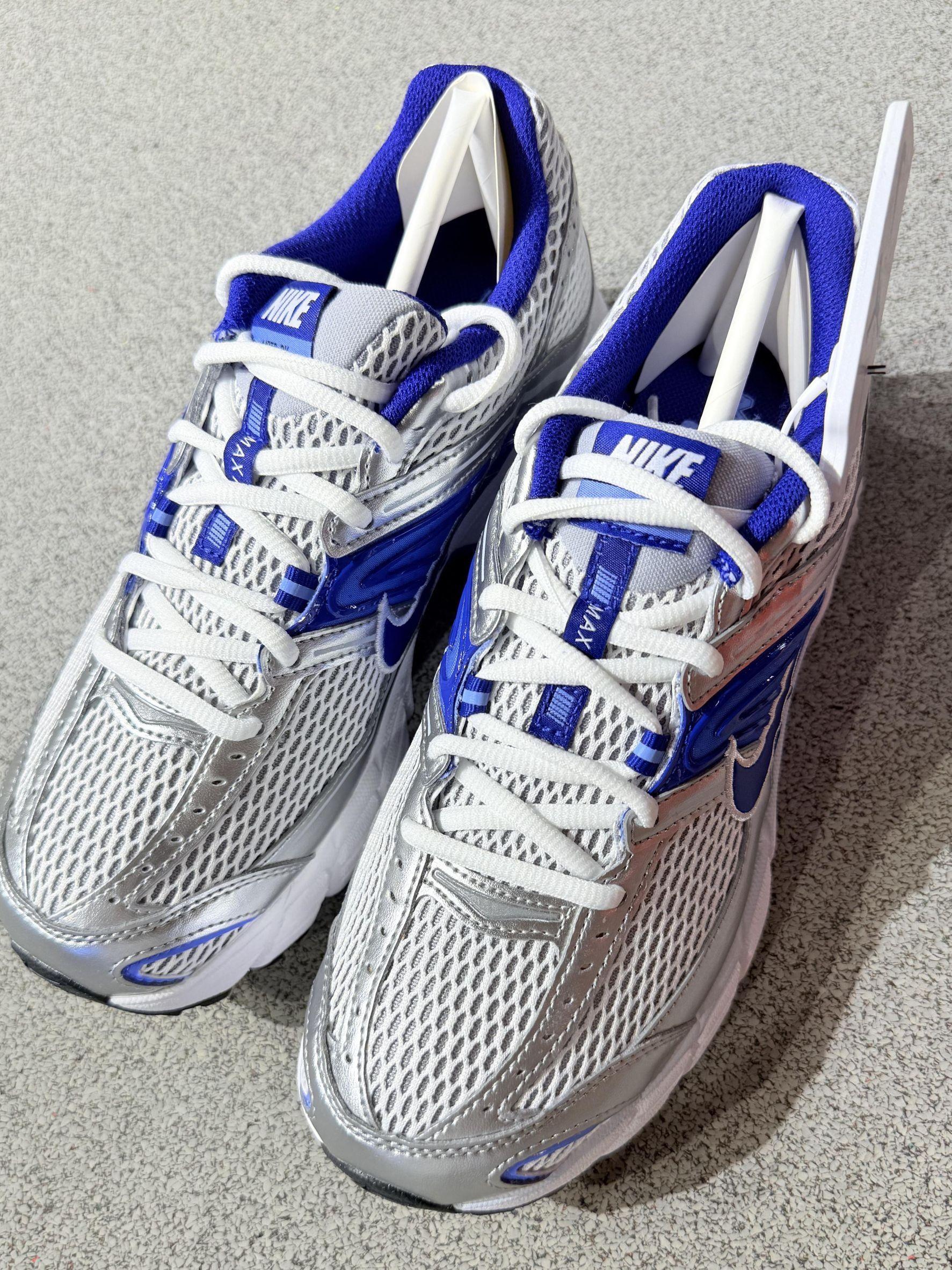 暴走两万步不累脚?Nike × PALACE 银子弹大气垫亲测,复古又炸街!